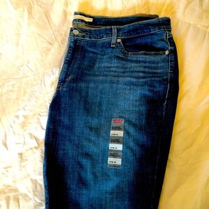 Levi’s classic straight women’s 22W jeans